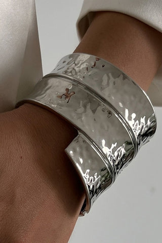 Texture Alloy Wide Irregular Bangle