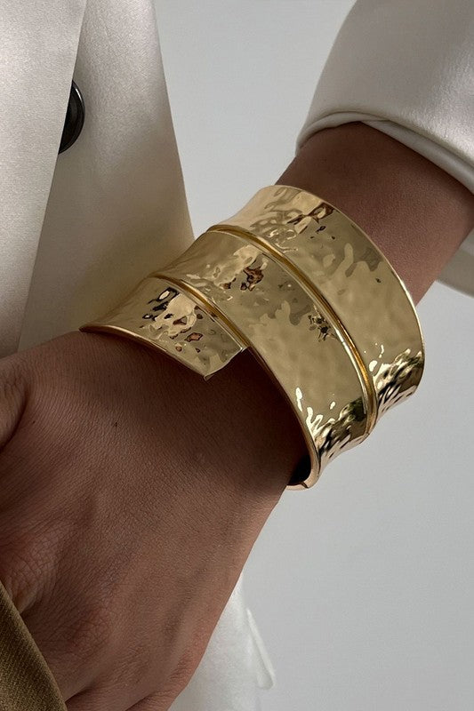 Texture Alloy Wide Irregular Bangle