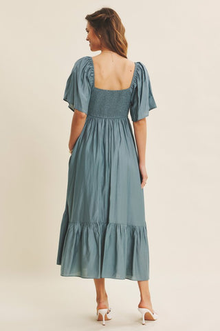 Sweetheart Lightweight Smocked Midi Dress