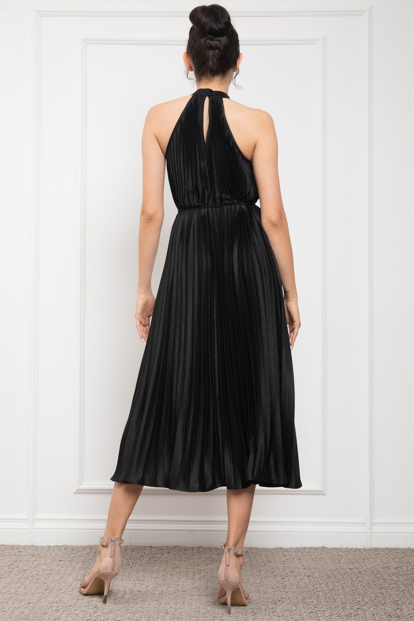 Pleated Halter Neck Midi Dress