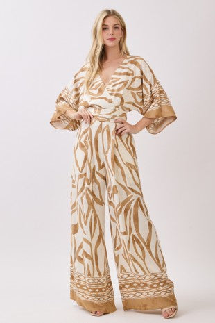 Women Woven Boarder Print 3/4 Kimono Sleeve V- Neck Jumpsuit with Smocking Waist and Side Pocket