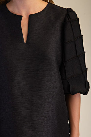 Round Neck Square Quilted Detail Short Sleeve Top