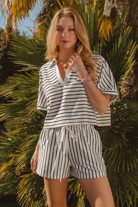 Striped Patterns Collar Details Set