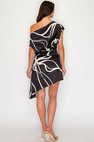 Unbalance Shoulder Shirring Floral Mini Dress