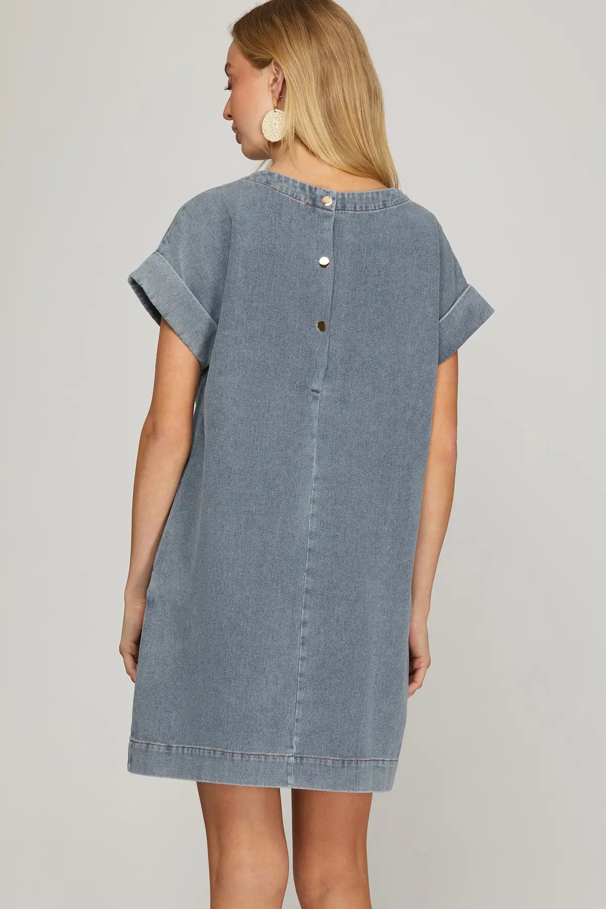 SHORT DROP SLEEVE WOVEN WASHED DENIM BACK BUTTONED MINI DRESS WITH POCKETS