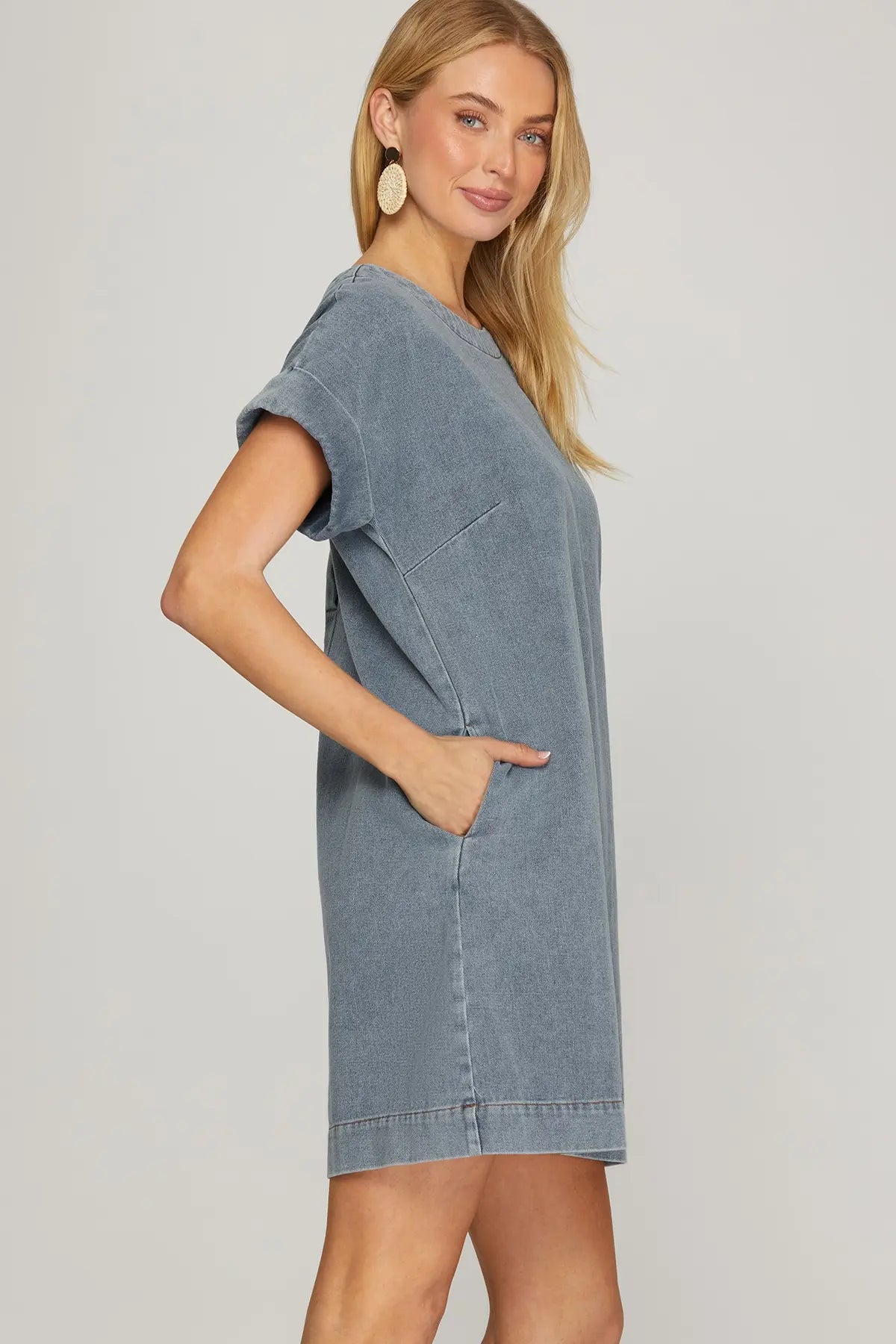 SHORT DROP SLEEVE WOVEN WASHED DENIM BACK BUTTONED MINI DRESS WITH POCKETS