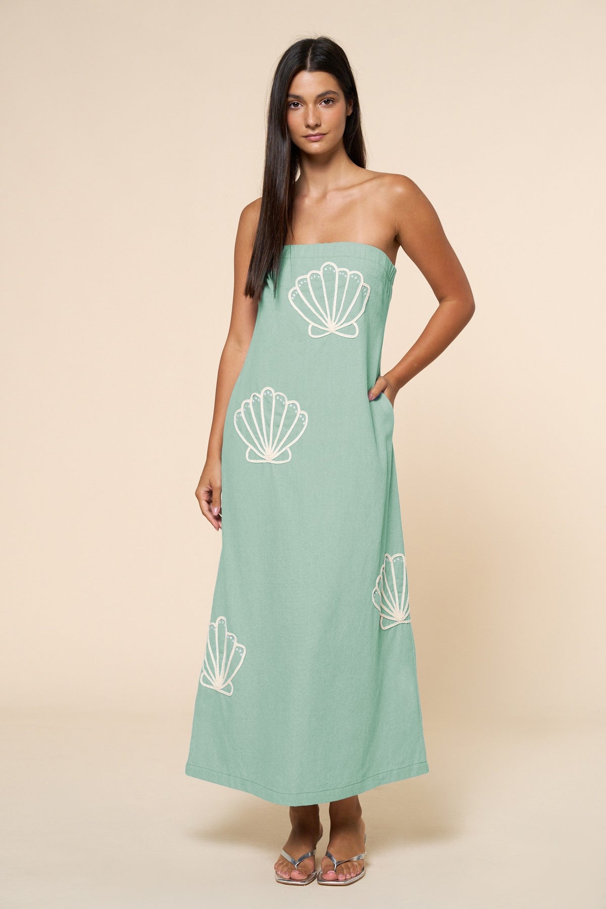 Tube Like Sea Shell Seashell Embroidered Tube Maxi Dress – Cha Cha Boutique