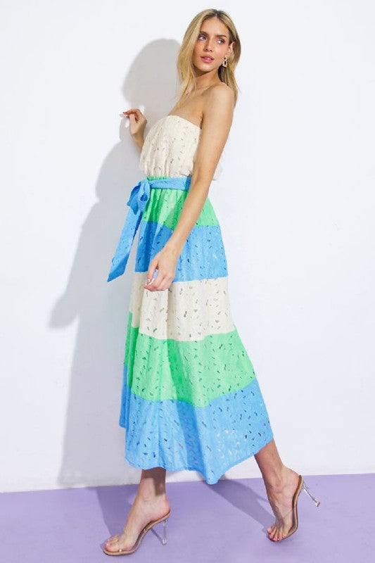 A color blocked woven lace midi dress