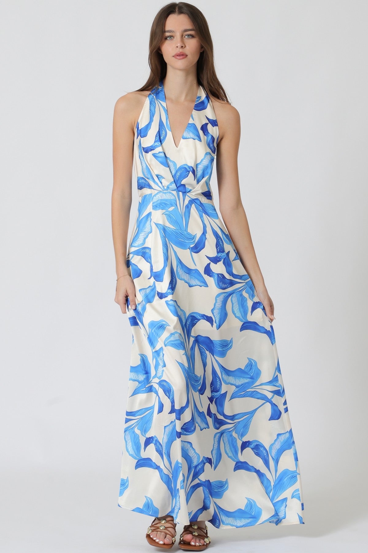 A PRINTED HALTER MAXI DRESS