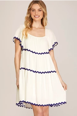 FLOUNCE SLEEVE WOVEN TIERED DRESS WITH CONTRAST SCALLOP TRIM AND BACK TIE