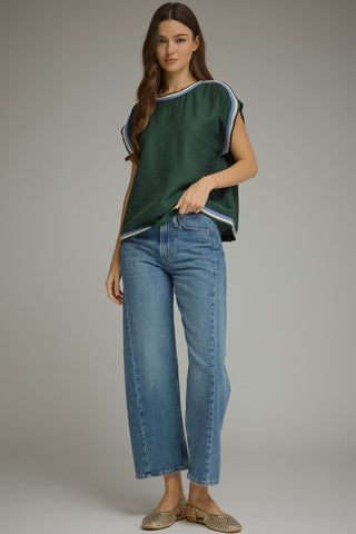 Solid round neck short sleeve top featuring multicolor contrast binding.