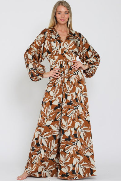 ●Mac Duggal●ホルターネック タイバック サテン ガウン 2,255 Tiger Dress Stock Photos, High-Res Pictures, and