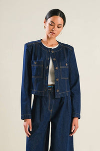 Long sleeves button down cropped denim jacket