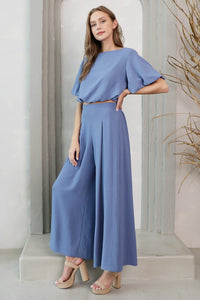 Matte Crepe Pleated Wide Leg Pants