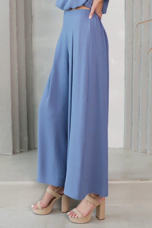 Matte Crepe Pleated Wide Leg Pants