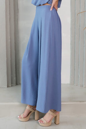 Matte Crepe Pleated Wide Leg Pants