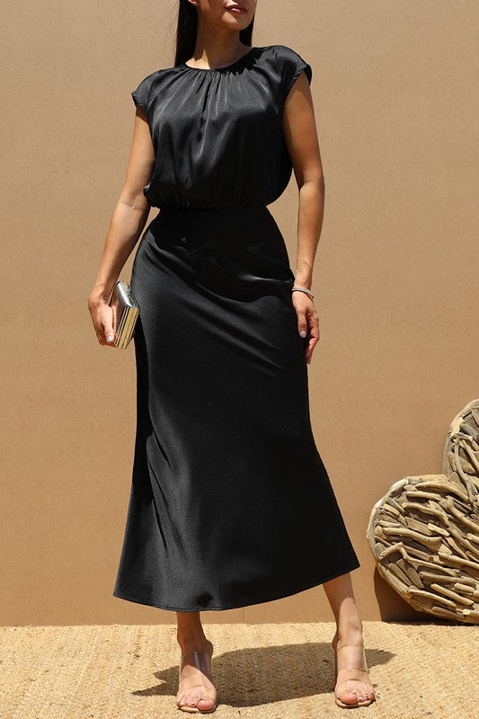 LOOSE FIT SATIN MIDI DRESS