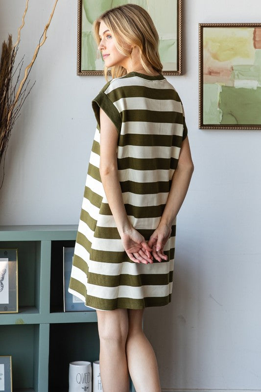 Bold Stripe Texture Knit Pullover Short Dress