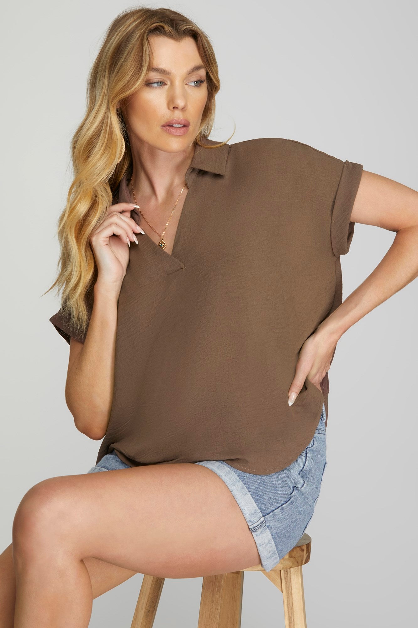 DROP SHOULDER COLLARED WOVEN TOP