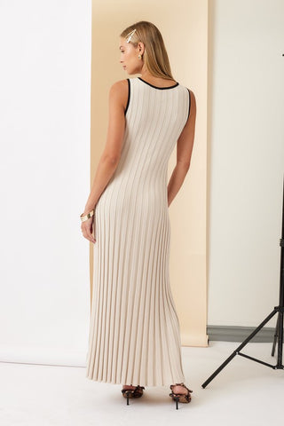 Ribbed Knit Contrast Maxi Dress