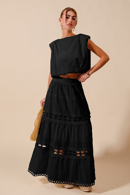 SLEEVELESS CROP BUBBLE TOP AND LACE TRIMMED MAXIS