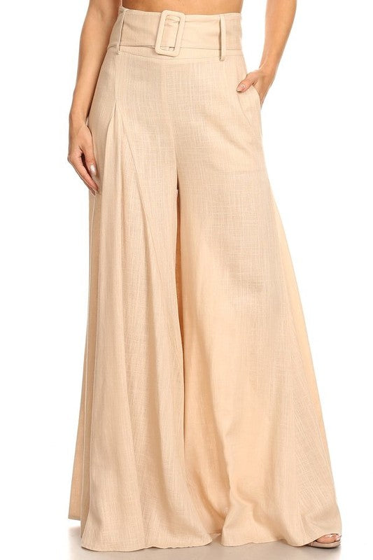 Solid, high rise pants with a belt and pleated detail