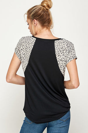 Color Block Leopard Print Casual T-Shirt