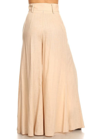 Solid, high rise pants with a belt and pleated detail